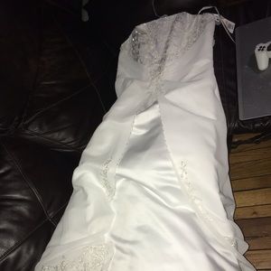 Brand New David’s Bridal Wedding Dress